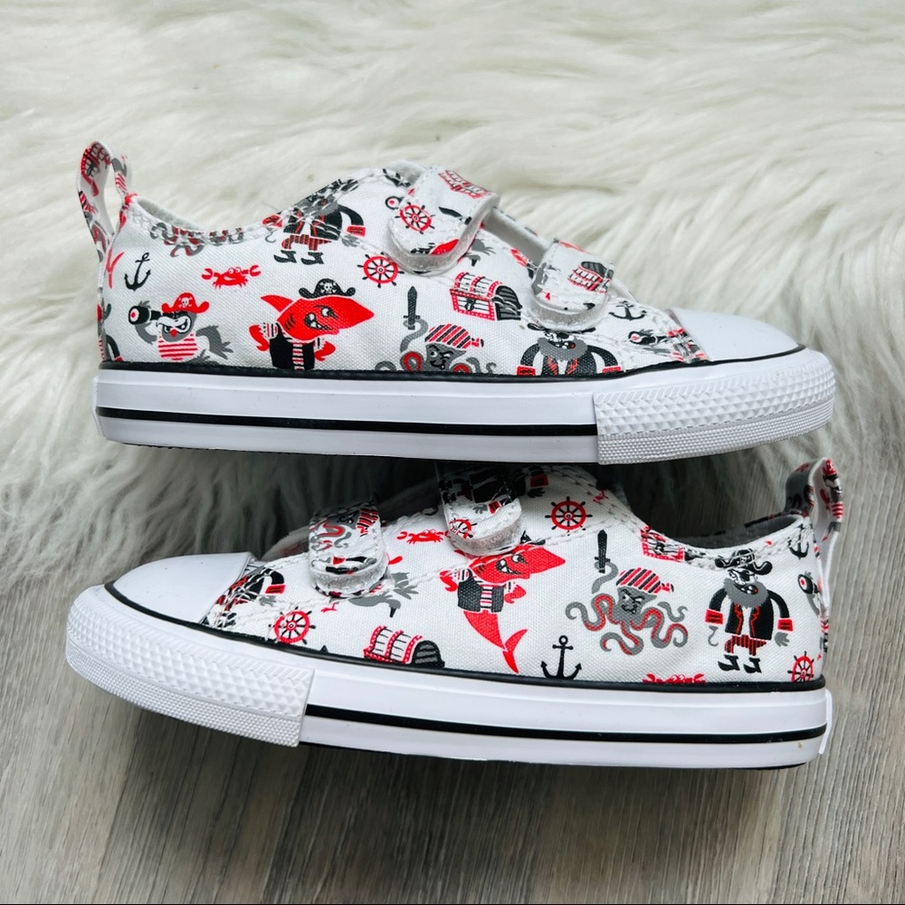 NWT Convers Chuck Taylor All Star 2V OX Toddler Boys - Picture 3 of 8